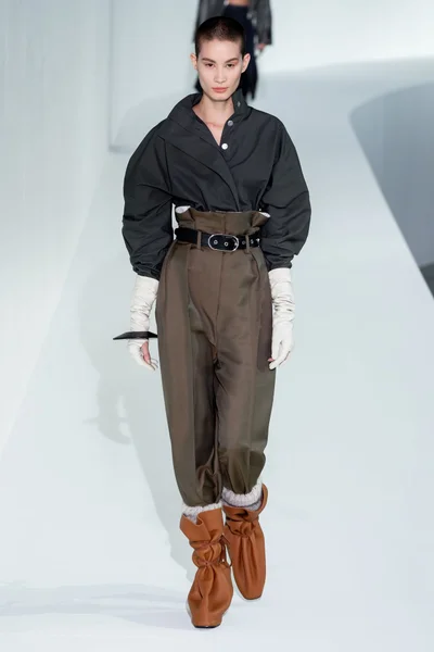 Look 9